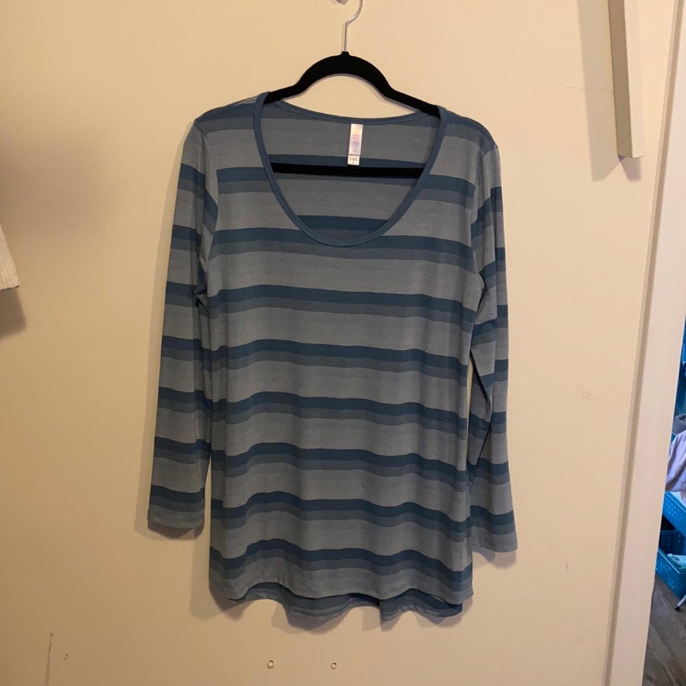 LuLaRoe Lynnae long sleeve tunic
